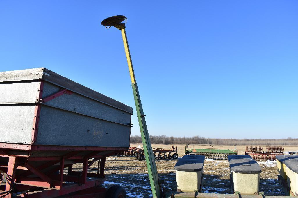 JD 7000 6 row 30" planter