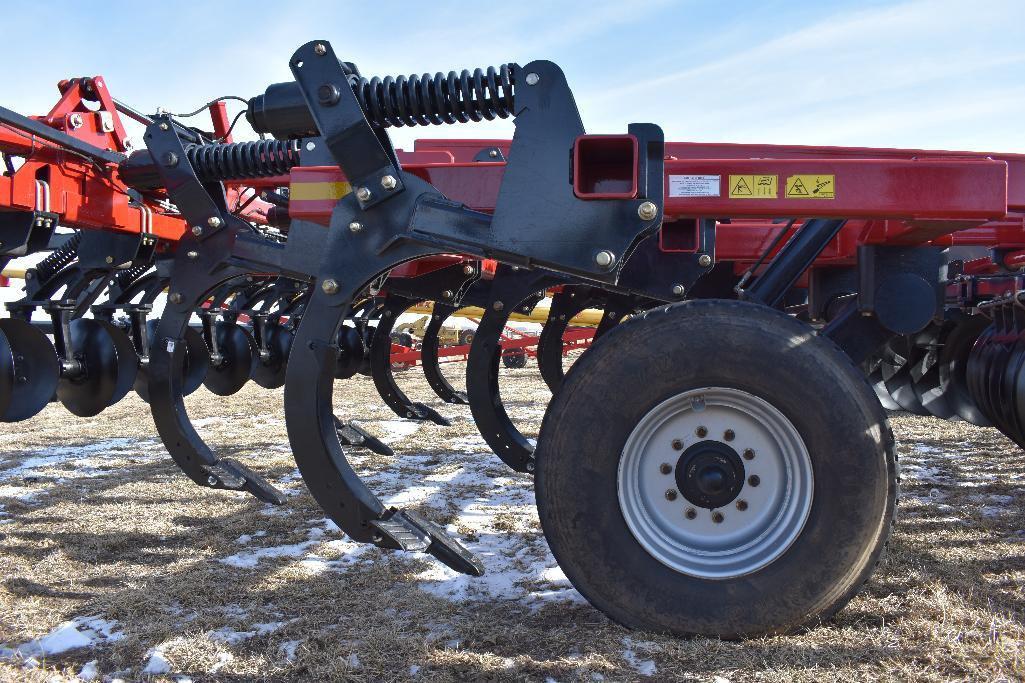 '15 Case-IH 875 Ecolo-Tiger 9-shank disc ripper