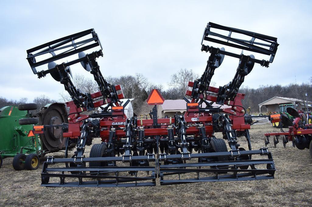 '15 Case-IH 875 Ecolo-Tiger 9-shank disc ripper