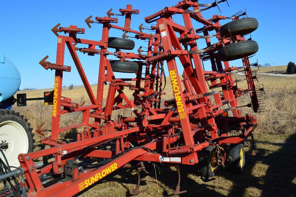 Sunflower 5034 24' field cultivator