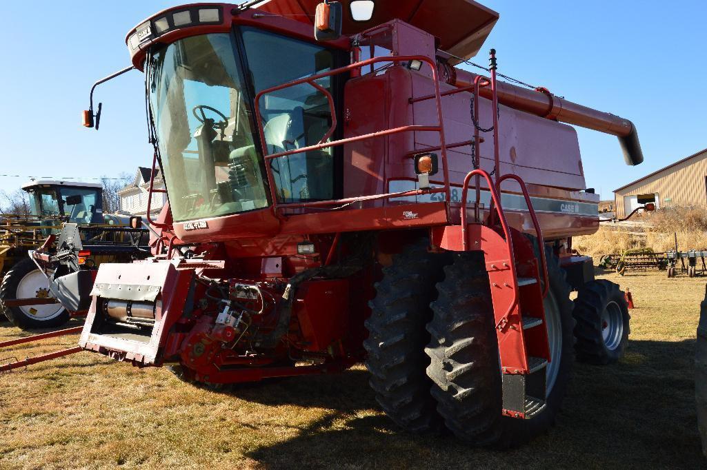 '06 C-IH 2388 2wd combine