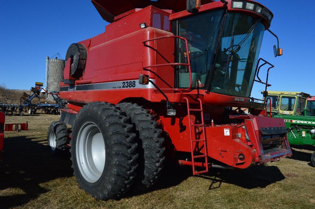 '06 C-IH 2388 2wd combine