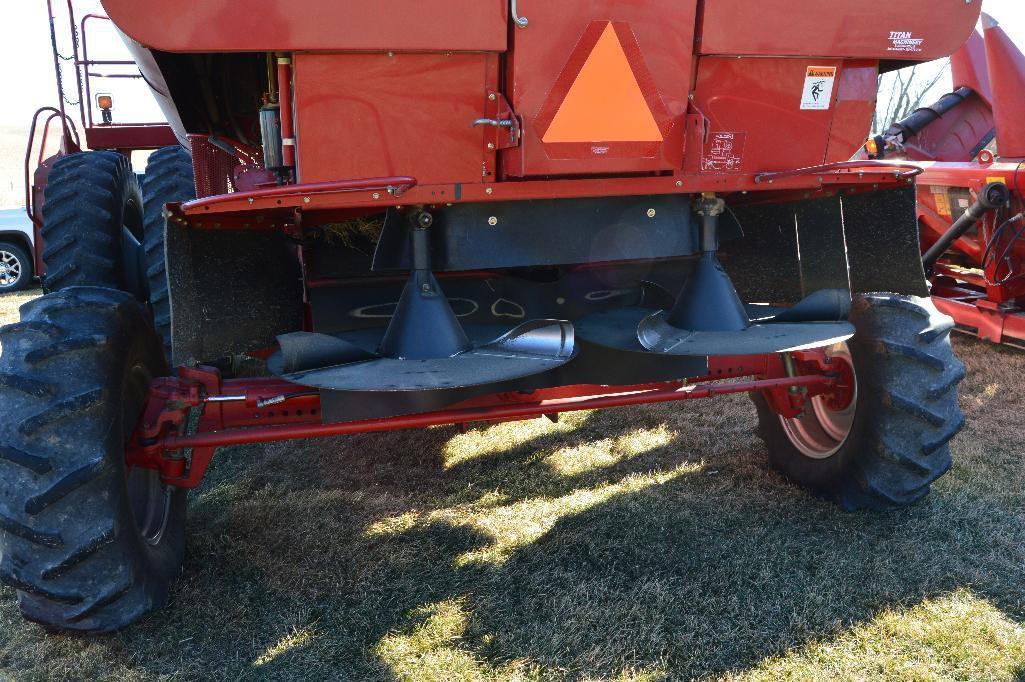 '06 C-IH 2388 2wd combine