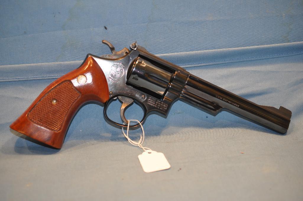 Smith & Wesson 19-4 .357 mag revolver