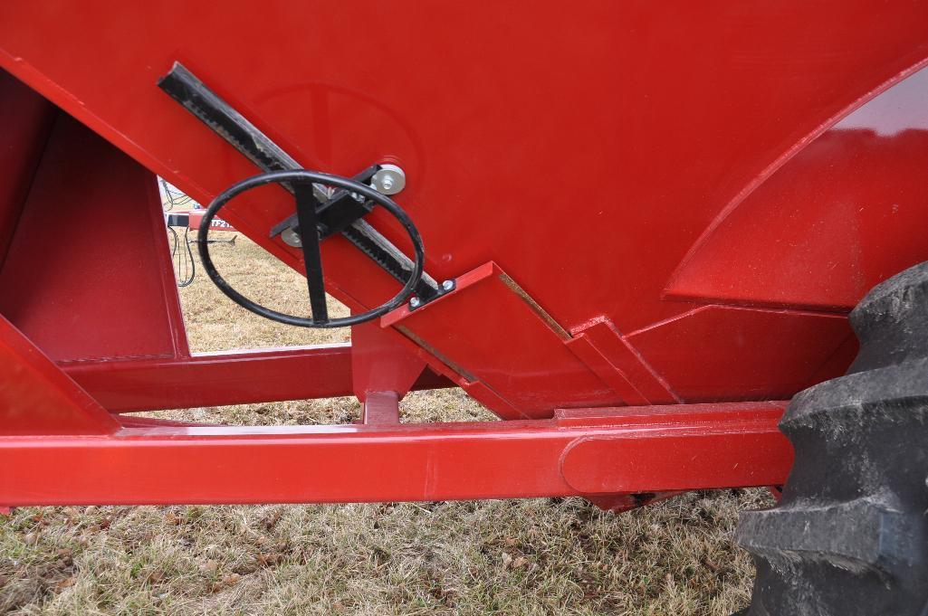 '13 J&M 1000-20 Grain Storm grain cart