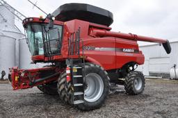 12 Case-IH 8230 4wd combine