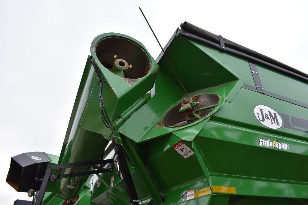 J&M 1131 GrainStorm grain cart