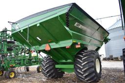 J&M 1131 GrainStorm grain cart