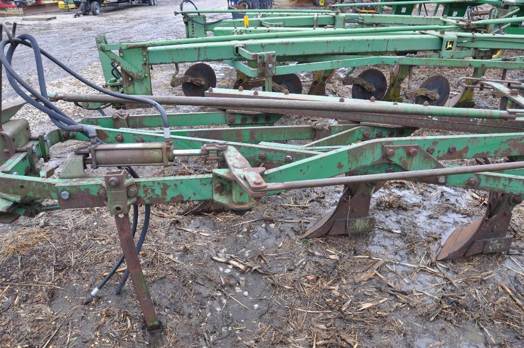 JD 5-bottom plow