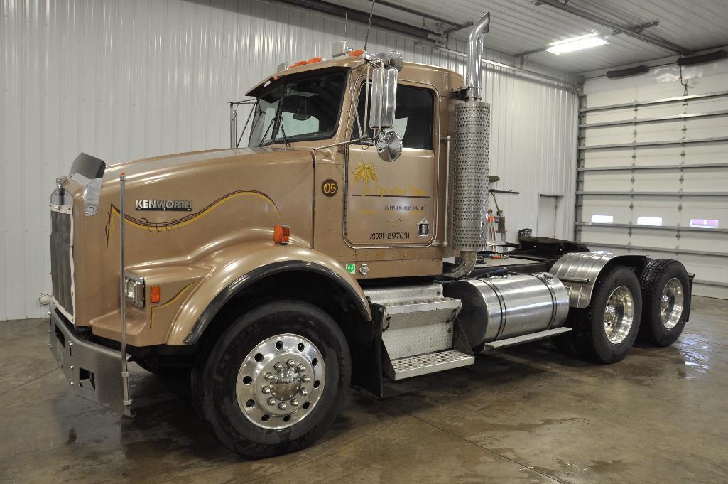 '90 Kenworth T800 daycab truck