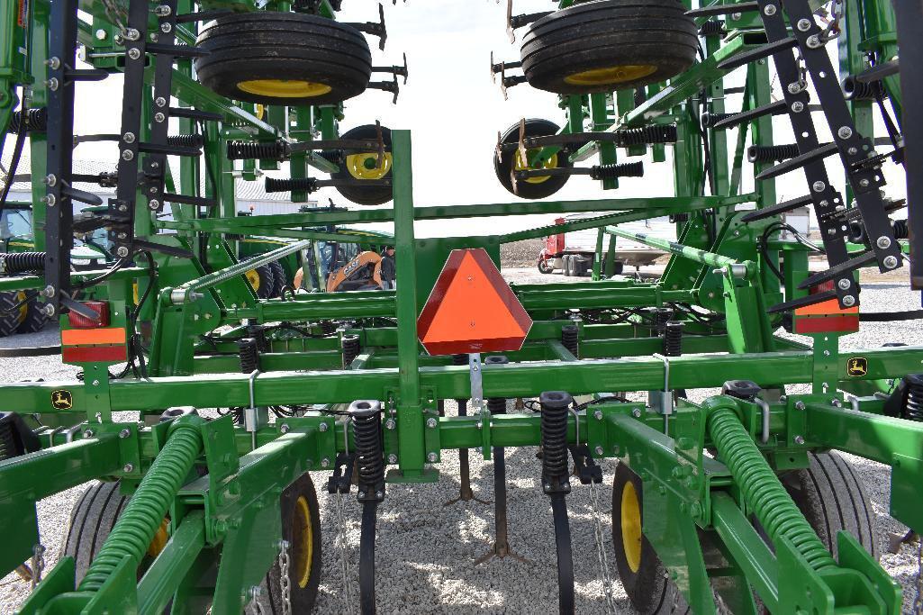 '15 JD 2210 45'6" field cultivator