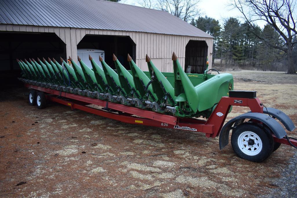 '10 JD 18 row 20" corn head