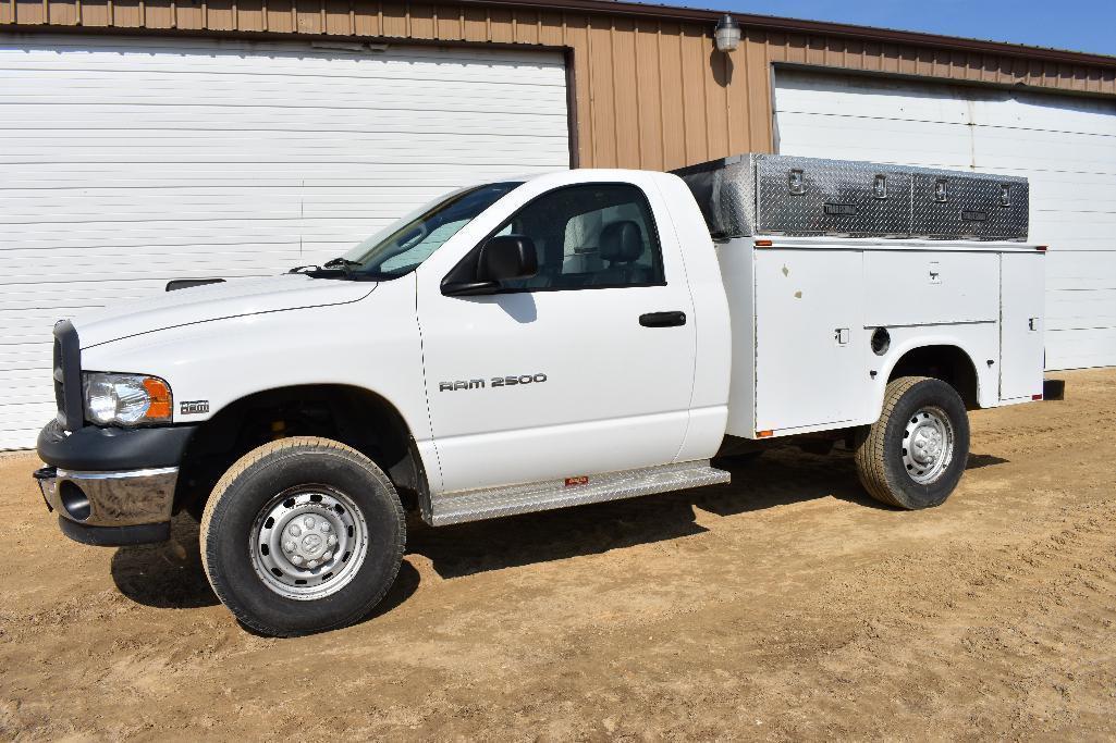 '05 Dodge Ram 2500 4wd service truck