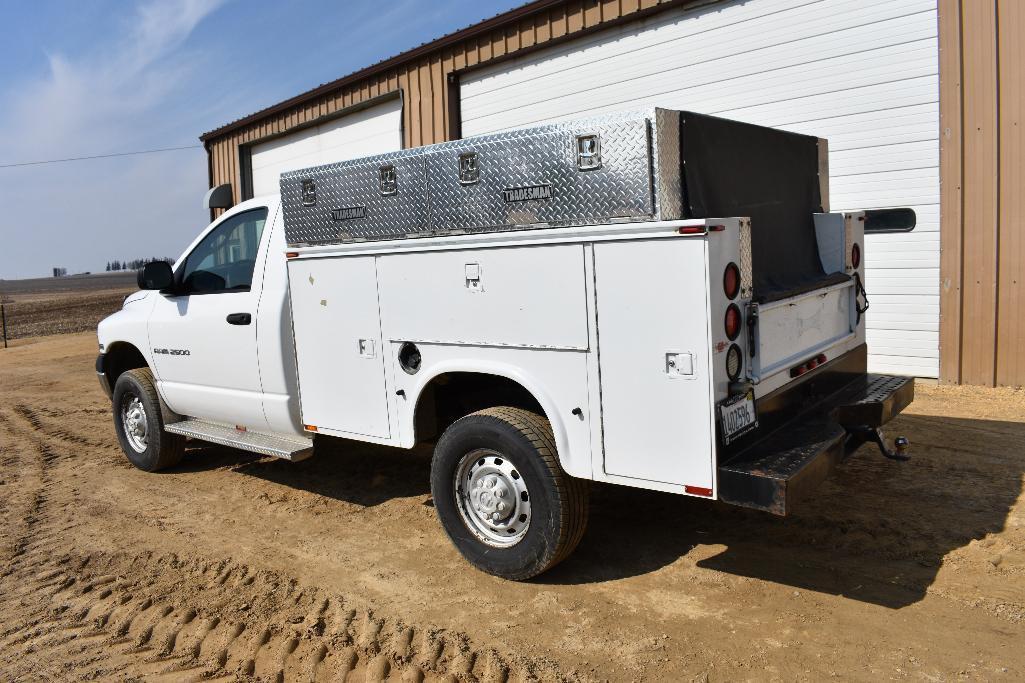 '05 Dodge Ram 2500 4wd service truck