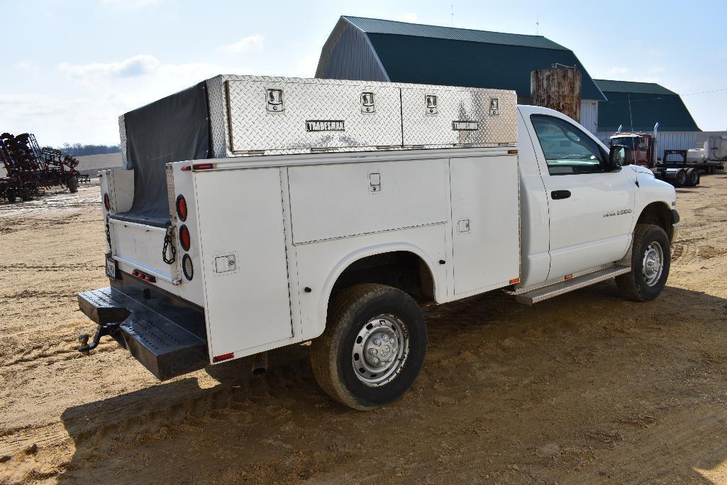 '05 Dodge Ram 2500 4wd service truck