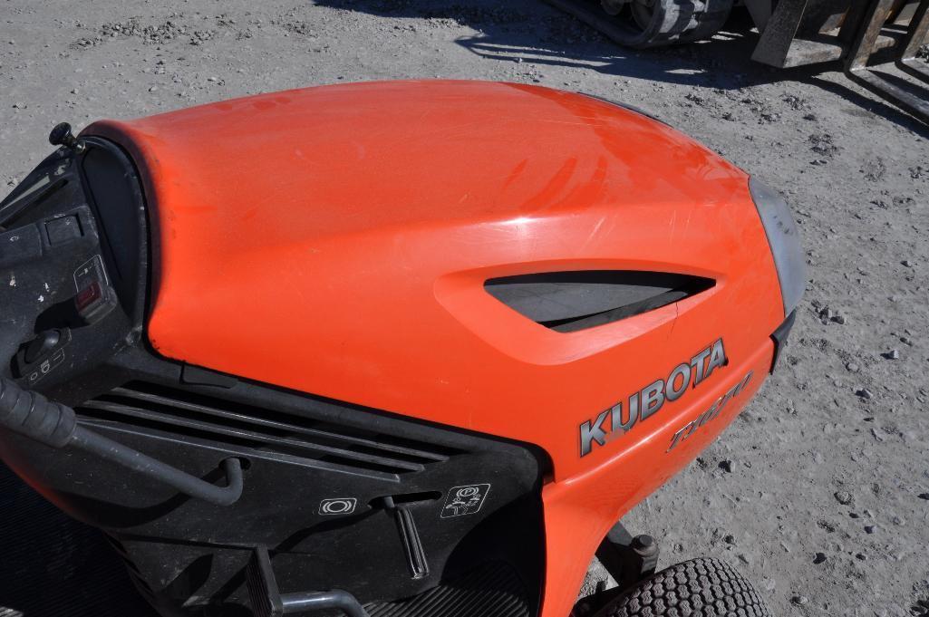 '07 Kubota T1670 riding lawn mower