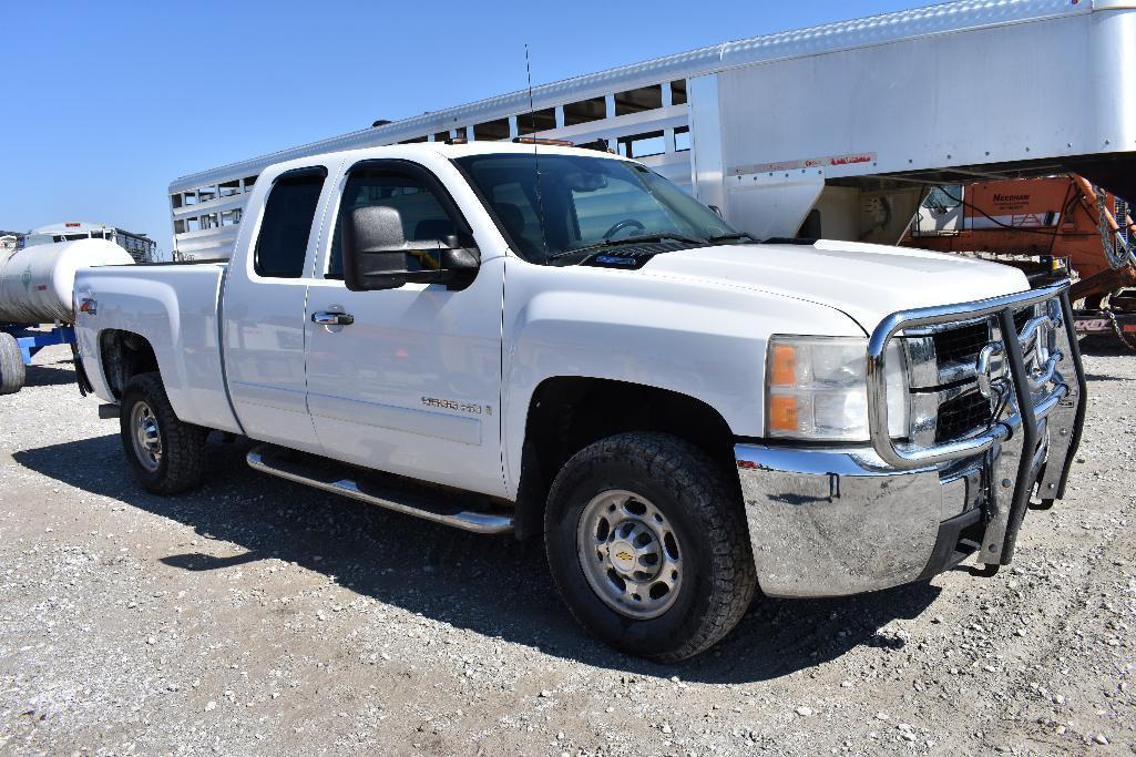 08 Chevrolet 2500HD LT 4wd pickup