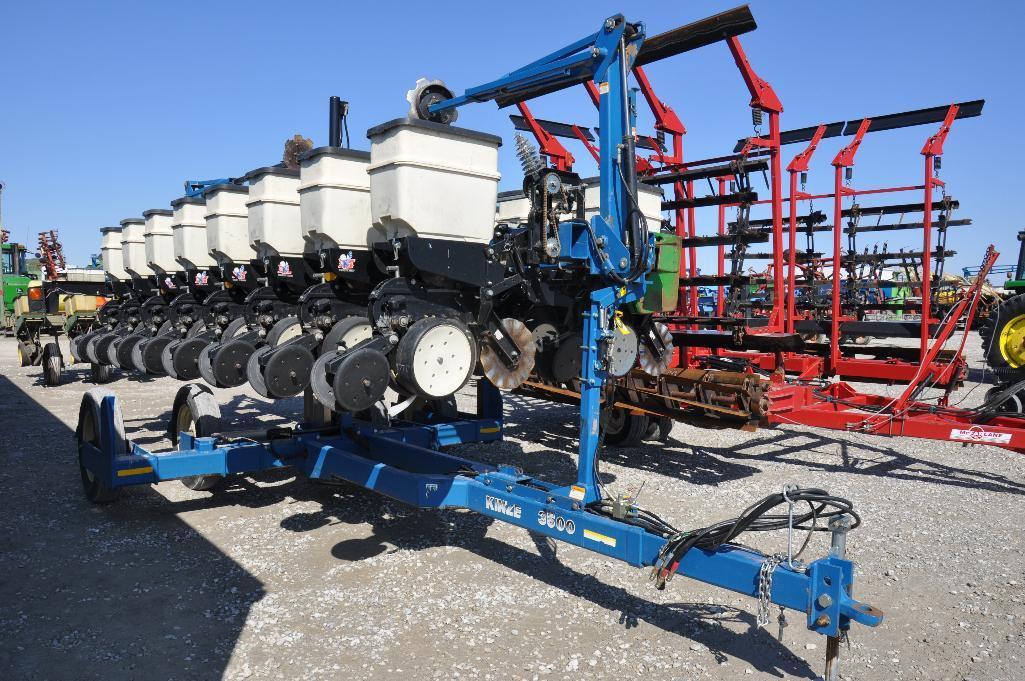 Kinze 3500 8/15 planter