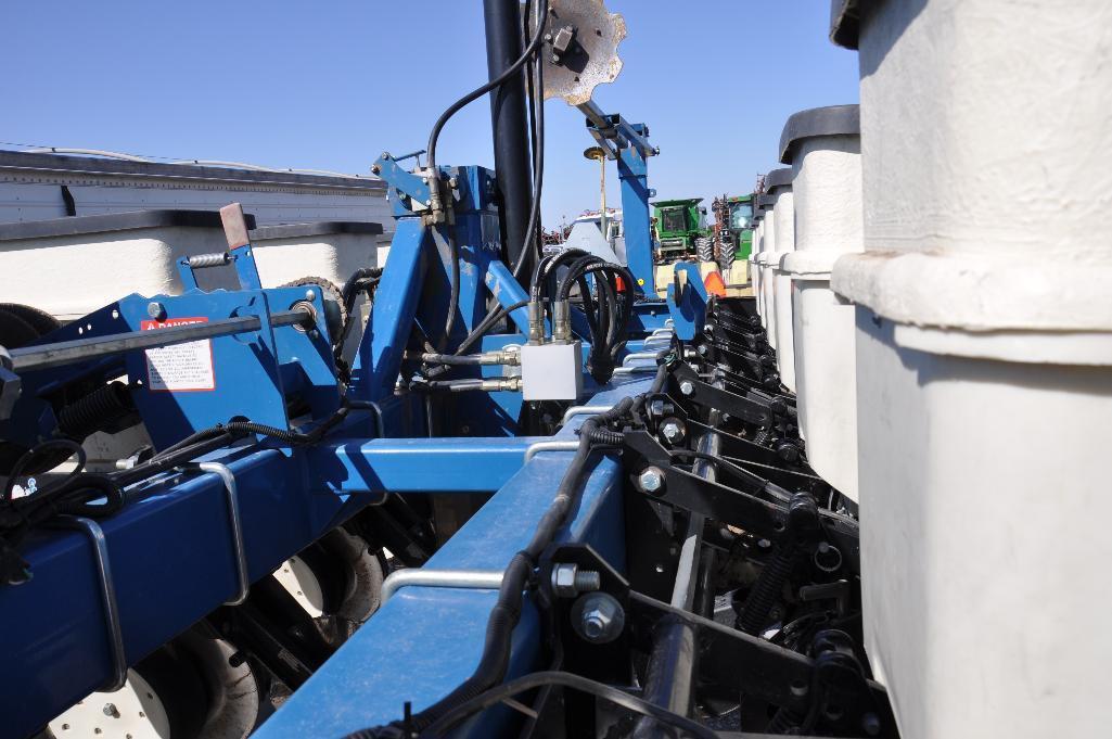 Kinze 3500 8/15 planter