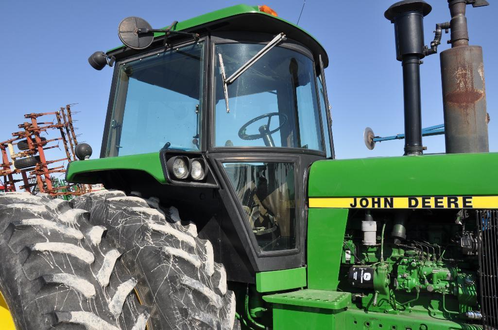 84 JD 4650 2wd tractor