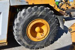 Deere 762 self propelled paddle scraper