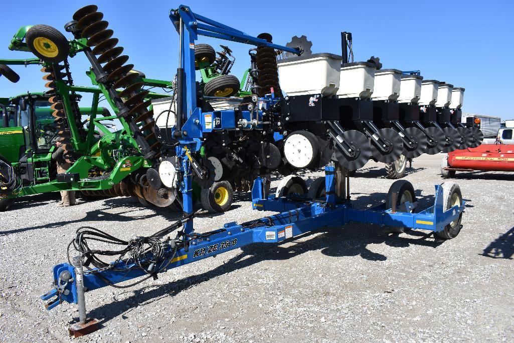 11 Kinze 3500 8/15 planter