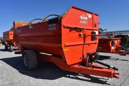 Kuhn Knight RA142 Helix mixer feed wagon