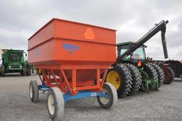 Kilbros 390 gravity wagon with 14' hyd. drive auger