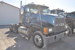 '03 Mack CH613 day cab semi