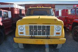 '72 GMC 5500 single axle grain truck
