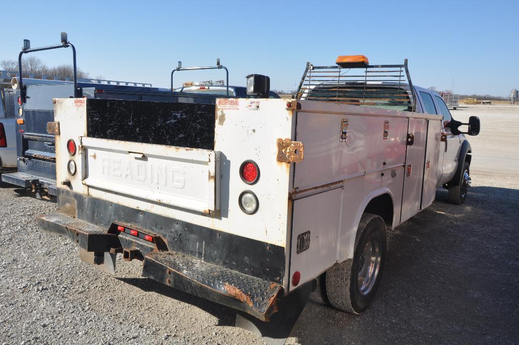 '06 Ford F550 XL 2wd 4-door dually truck