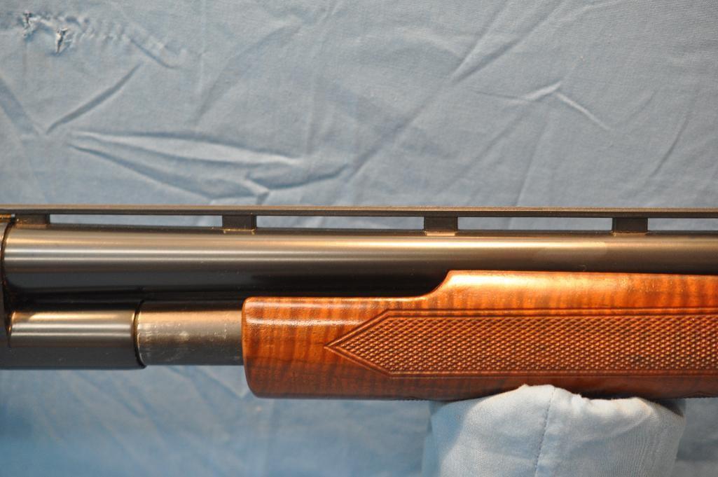 WINCHESTER MODEL 12 12 GAUGE PUMP SHOTGUN