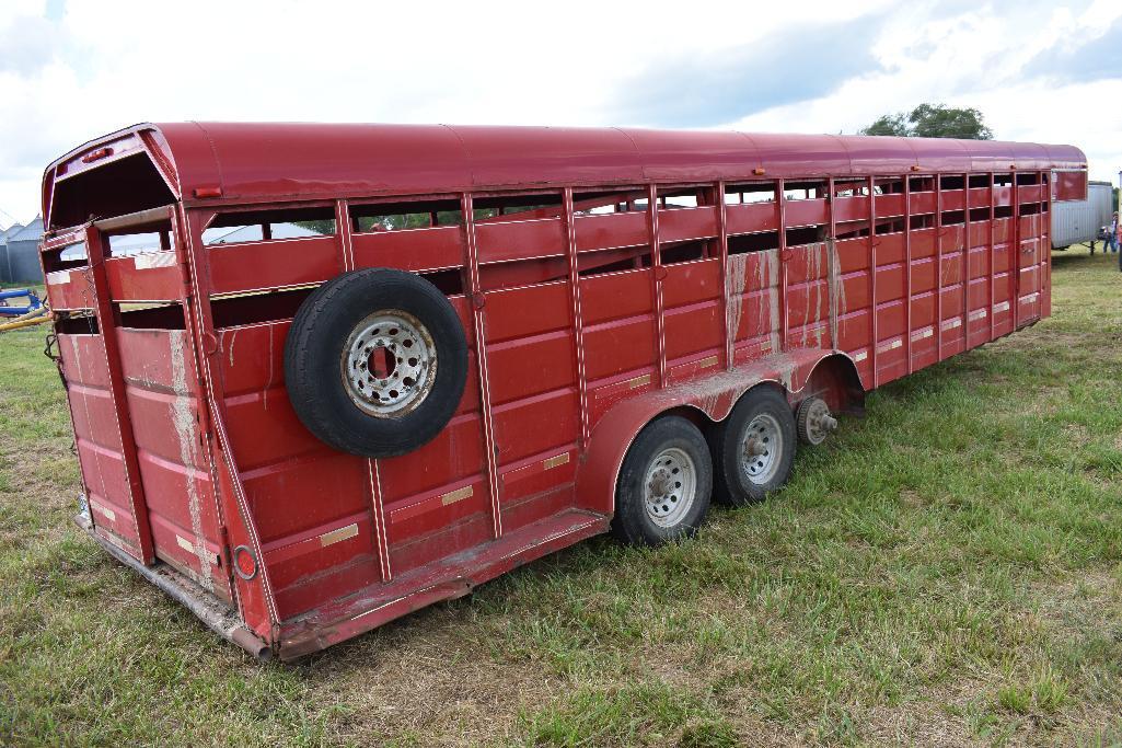 '10 Triple B&J 7'x32' steel livestock trailer