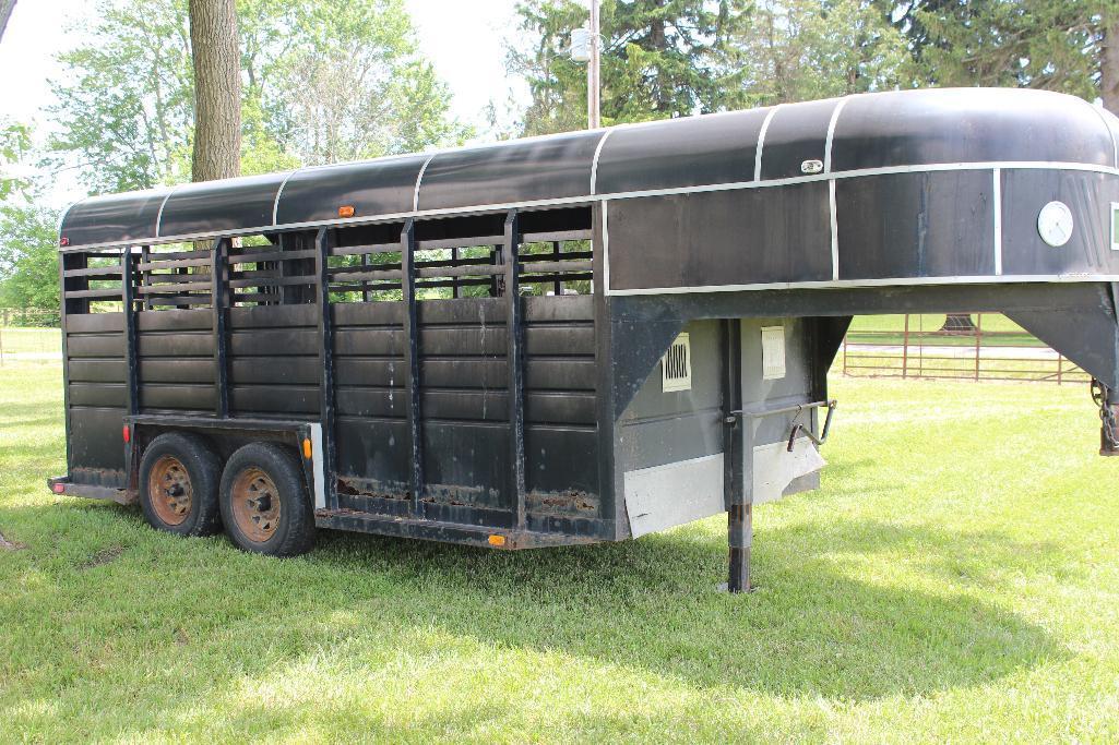 '83 Kiefer 16' gooseneck livestock trailer