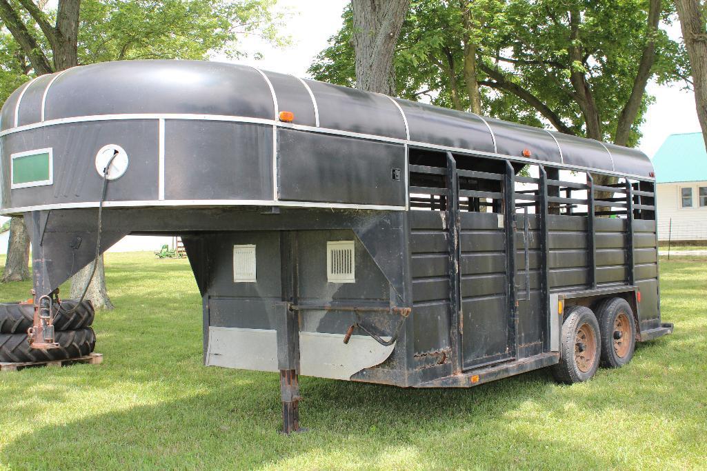 '83 Kiefer 16' gooseneck livestock trailer