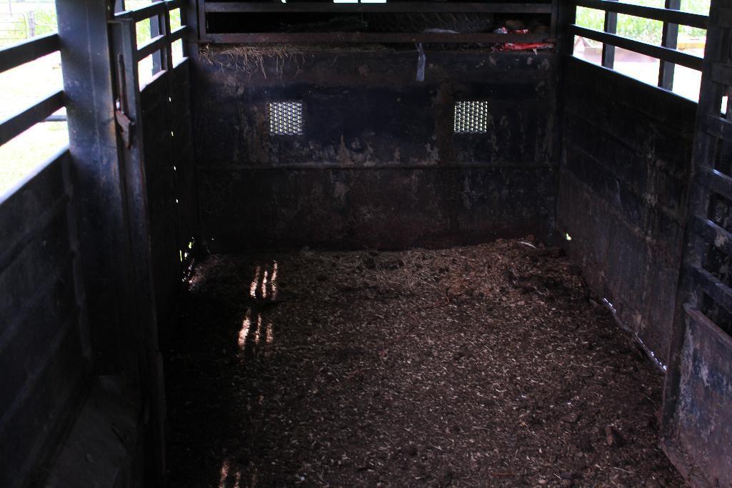 '83 Kiefer 16' gooseneck livestock trailer