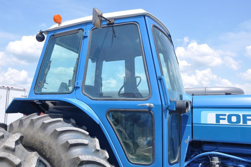 Ford TW-20 2wd tractor