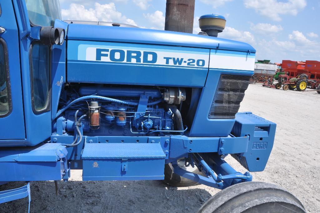 Ford TW-20 2wd tractor