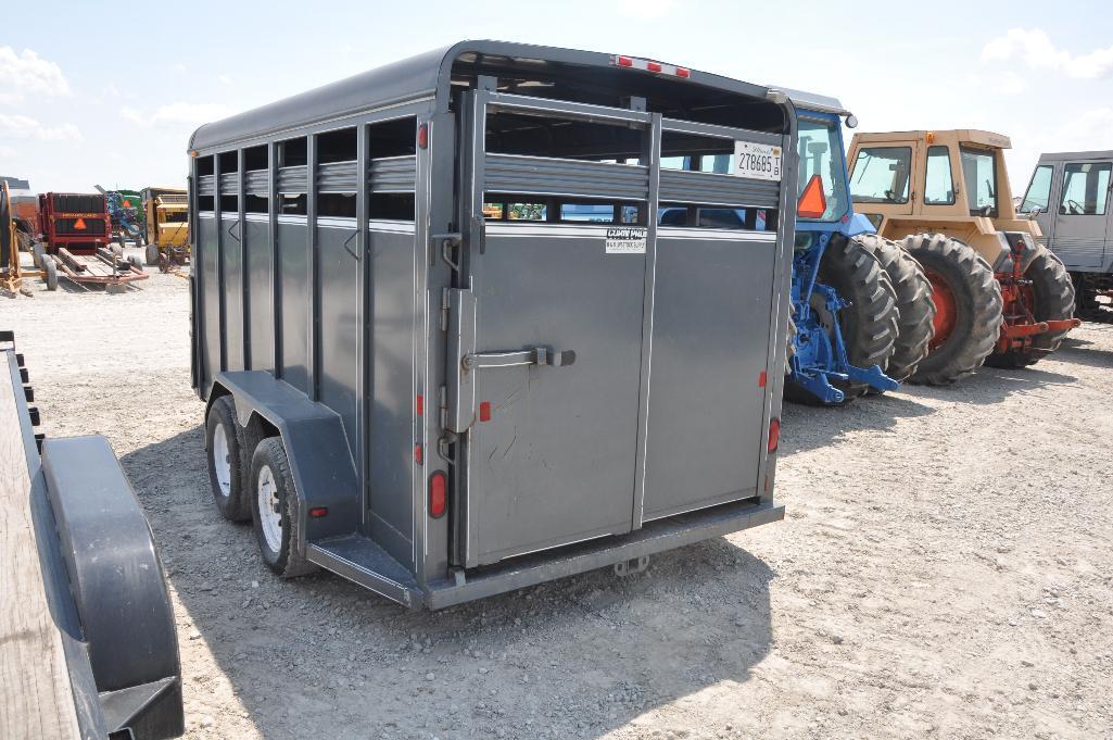 '00 Corn Pro 16' livestock trailer