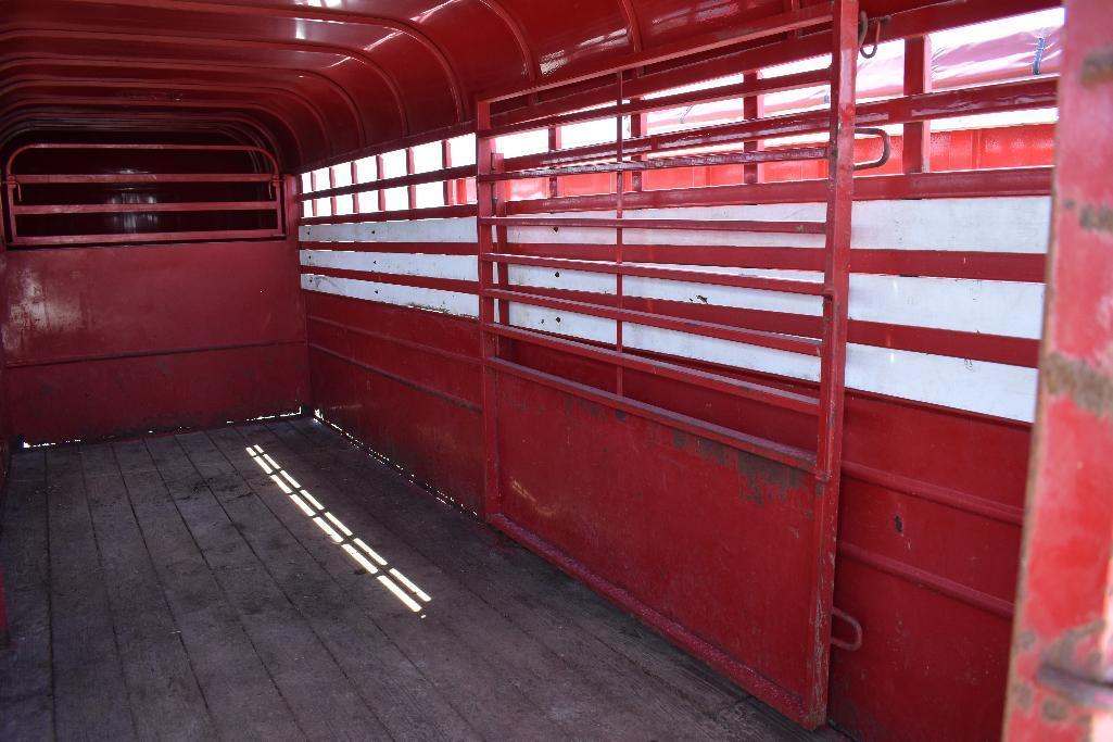 97 Kiefer Built 18' gooseneck livestock trailer