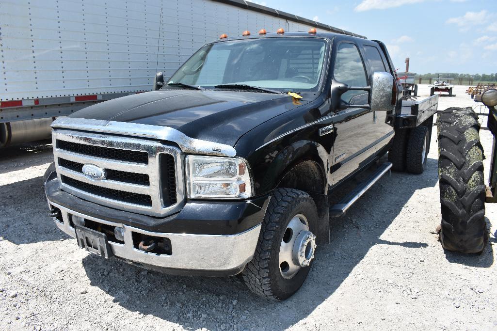 '05 Ford F-350 Lariat 4wd dually truck