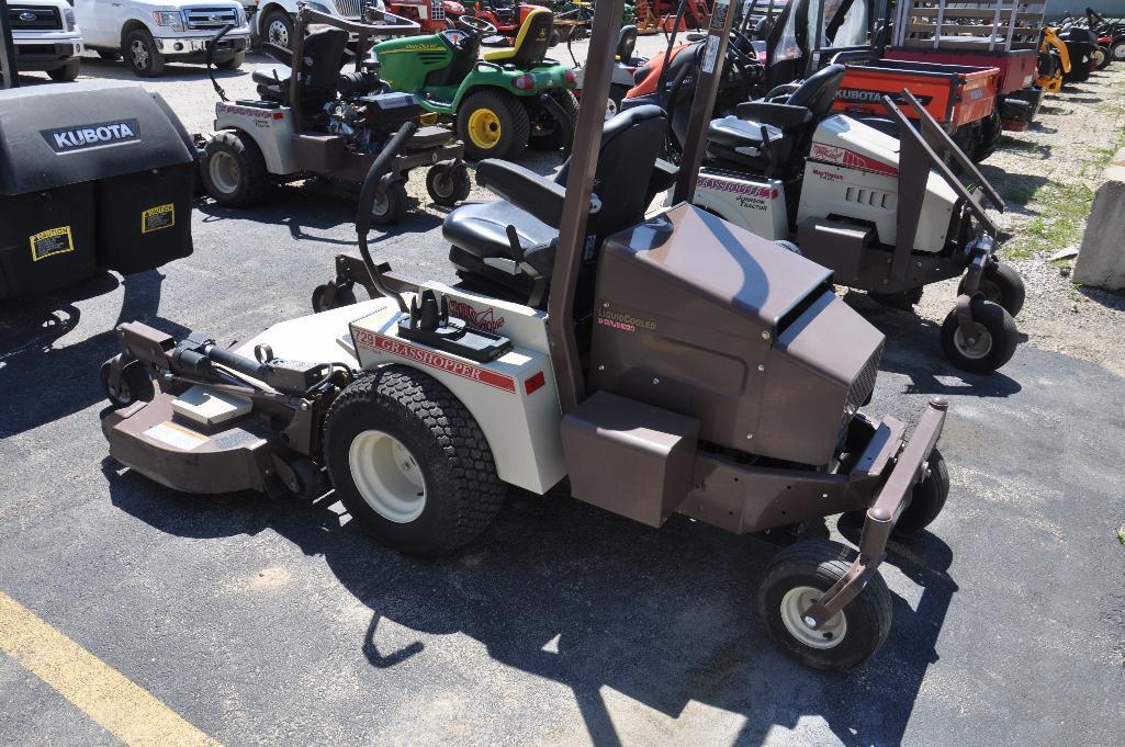 '08 GrassHopper 729T6 front deck mower