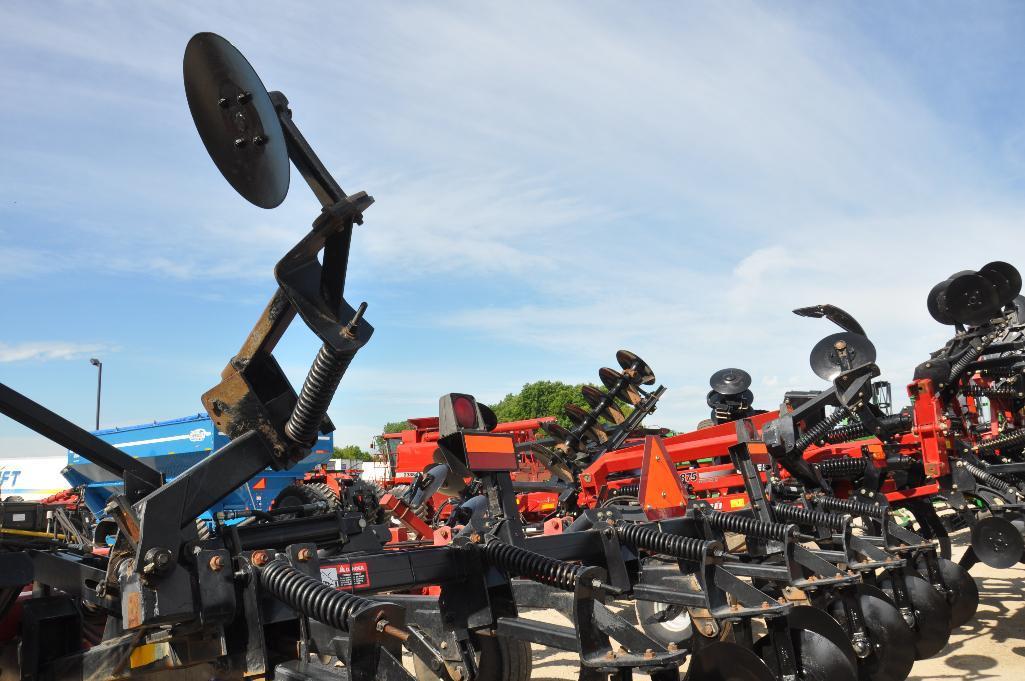 Case-IH 730B Ecolo-Tiger 7-shank disc-ripper