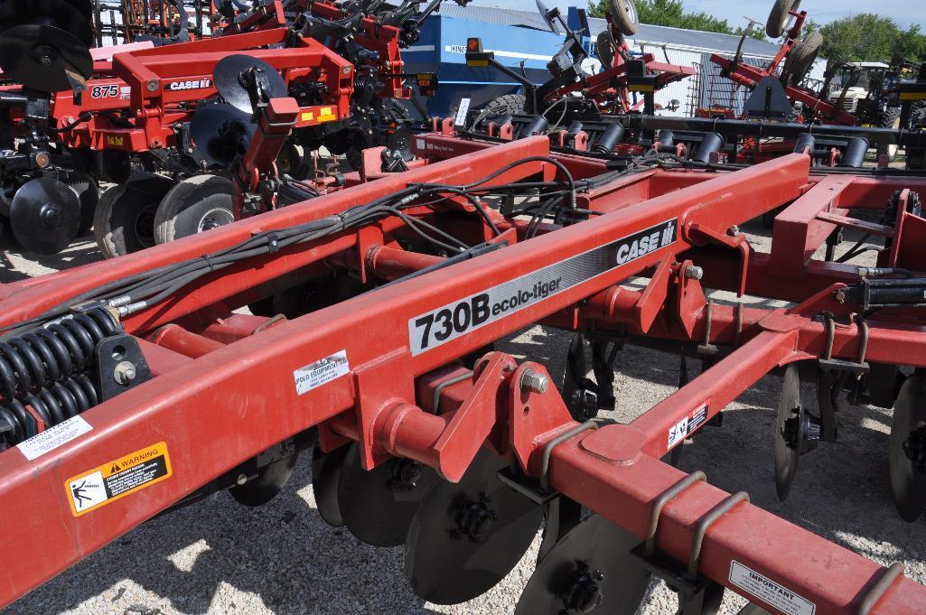 Case-IH 730B Ecolo-Tiger 7-shank disc-ripper