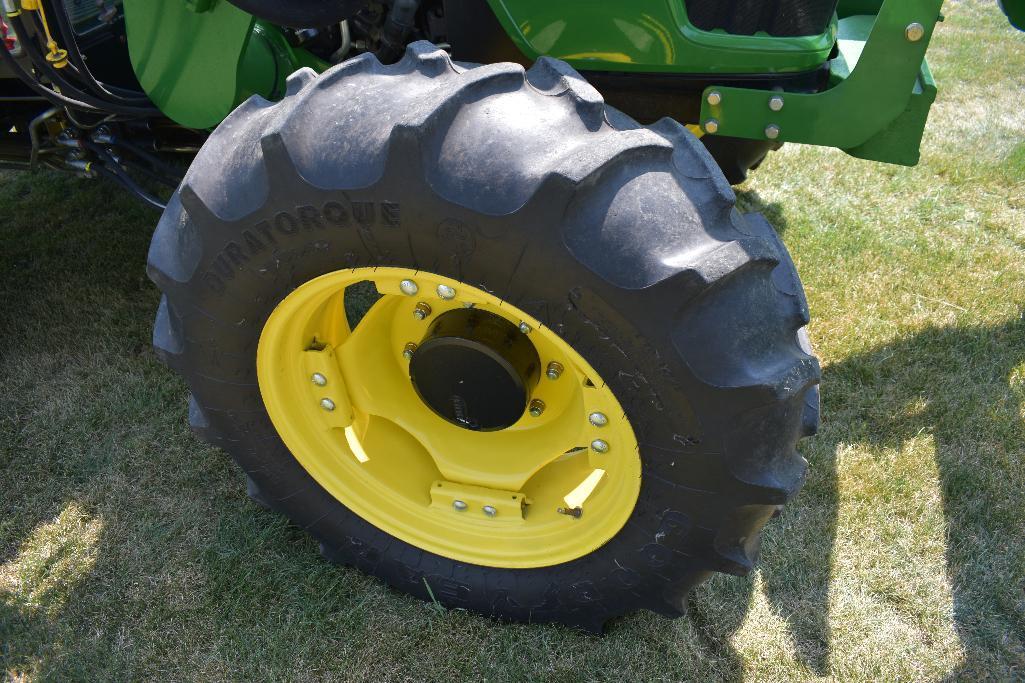 '11 JD 5101E MFWD tractor w/loader