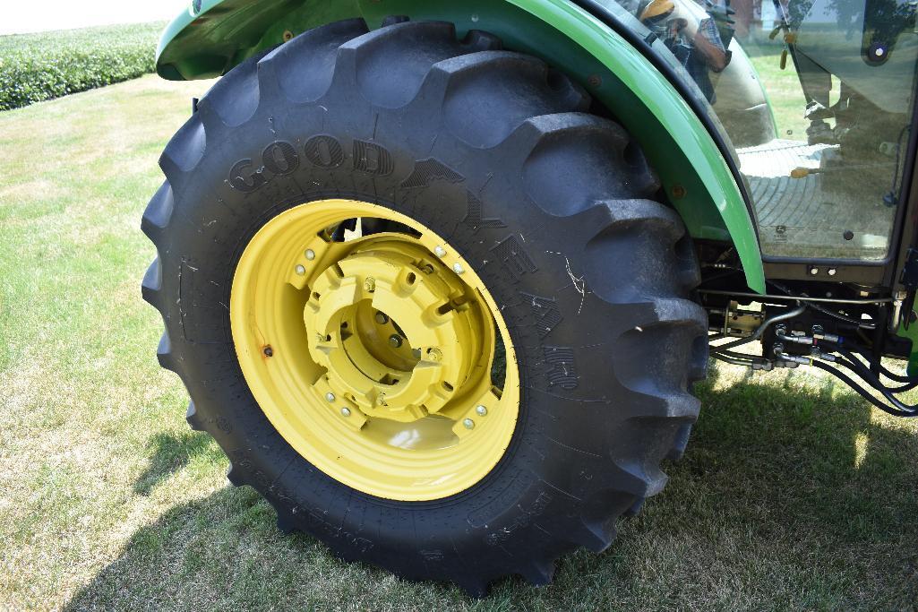 '11 JD 5101E MFWD tractor w/loader