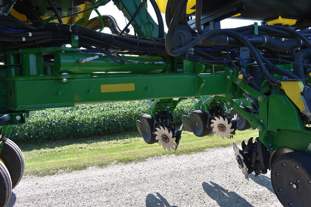 '16 JD 1775NT CCS 16 row 30" ExactEmerge planter