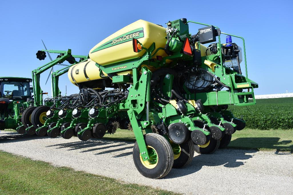 '16 JD 1775NT CCS 16 row 30" ExactEmerge planter