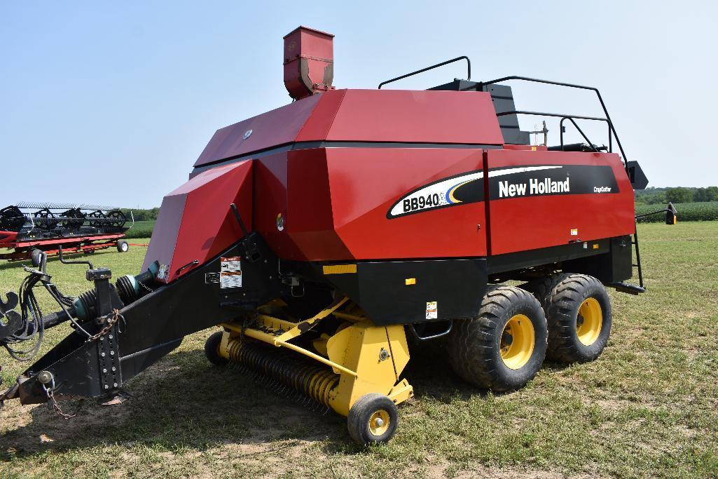 NH BB940A large square baler