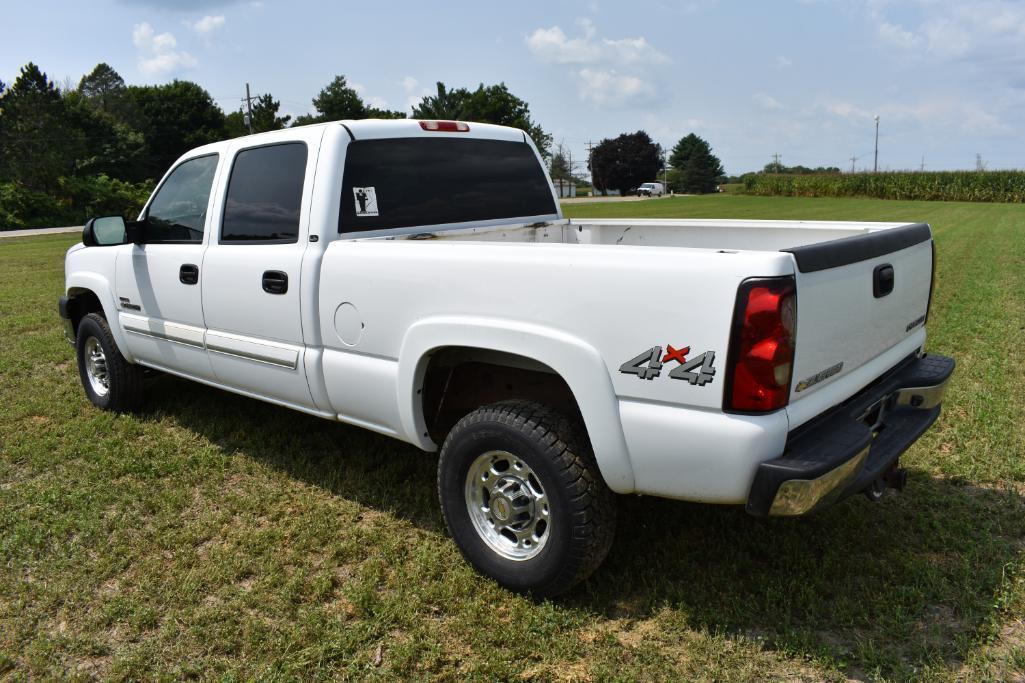 '05 Chevrolet 2500HD 4wd pickup